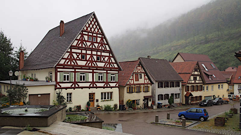 Wei&szlig;enstein Kirchplatz